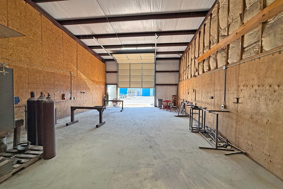 light industrial flex property for rent at 2653 Blue Mound Rd W, Haslet, Texas